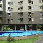 Gorgeous And Well Appointed 2Br At Gateway Ahmad Yani Cicadas Apartment By Travelio